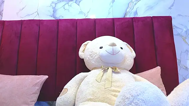 Snapshot of PrincePoppy chatting on February 2026 04:10:02 AM PrincePoppy online show from February 2026 04:10:02 AM