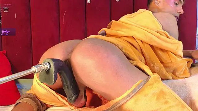 Snapshot of PrincePoppy chatting on October 2025 08:48:02 AM PrincePoppy online show from October 2025 08:48:02 AM