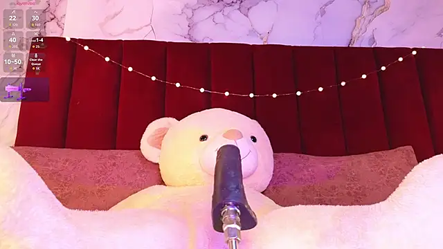 Snapshot of PrincePoppy chatting on November 2025 08:41:02 PM PrincePoppy online show from November 2025 08:41:02 PM