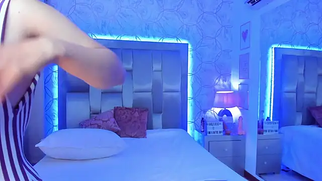 AlliceWinter online show from November 2025 11:58:01 AM