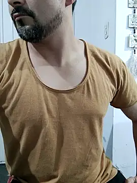 Bradd 32 online show from September 2025 01:12:02 AM