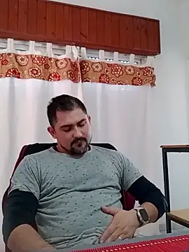 Snapshot of Bradd_32 chatting on June 2026 05:23:02 PM Bradd 32 online show from June 2026 05:23:02 PM