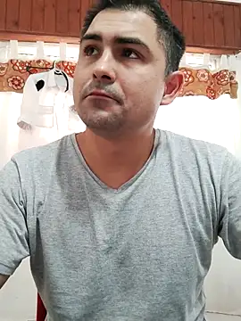 Bradd 32 online show from April 2026 12:12:02 PM