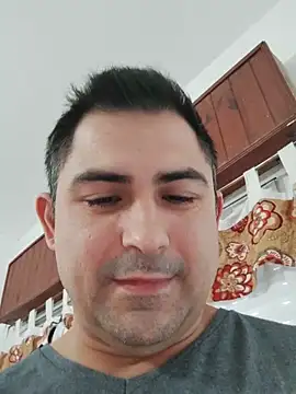 Bradd 32 online show from May 2026 11:27:01 AM