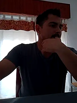 Snapshot of Bradd_32 chatting on June 2026 05:00:01 PM Bradd 32 online show from June 2026 05:00:01 PM