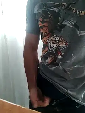 Snapshot of Bradd_32 chatting on February 2026 11:54:02 AM Bradd 32 online show from February 2026 11:54:02 AM