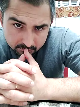 Bradd 32 online show from November 2025 02:26:02 AM