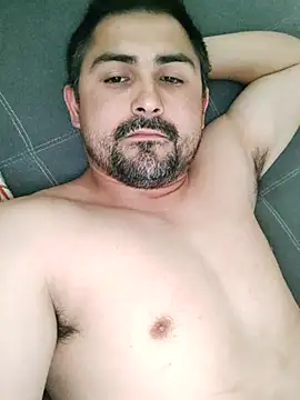 Bradd 32 online show from November 2025 05:35:01 PM