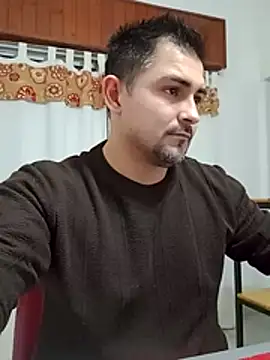 Snapshot of Bradd_32 chatting on June 2026 02:17:01 AM Bradd 32 online show from June 2026 02:17:01 AM