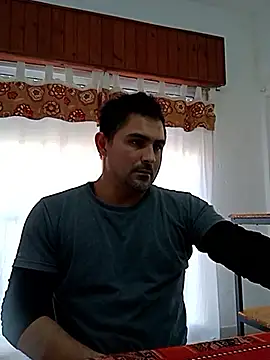 Bradd 32 online show from May 2026 05:18:02 PM