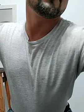 Bradd 32 online show from November 2025 01:09:01 AM