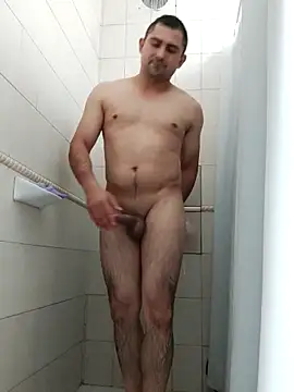 Bradd 32 online show from December 2025 05:12:01 PM