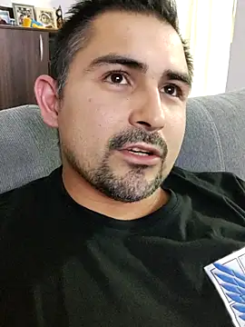 Snapshot of Bradd_32 chatting on January 2026 05:36:02 AM Bradd 32 online show from January 2026 05:36:02 AM