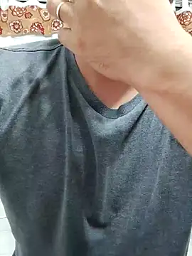 Bradd 32 online show from October 2025 04:35:02 AM