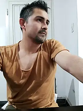 Bradd 32 online show from October 2025 03:52:02 AM