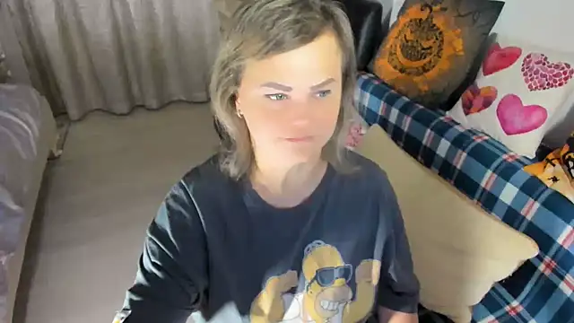 MildMature online show from December 2025 07:45:01 PM