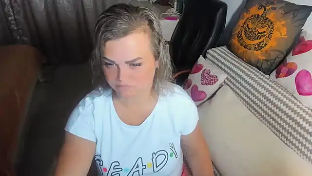 MildMature online show from September 2025 09:18:01 PM