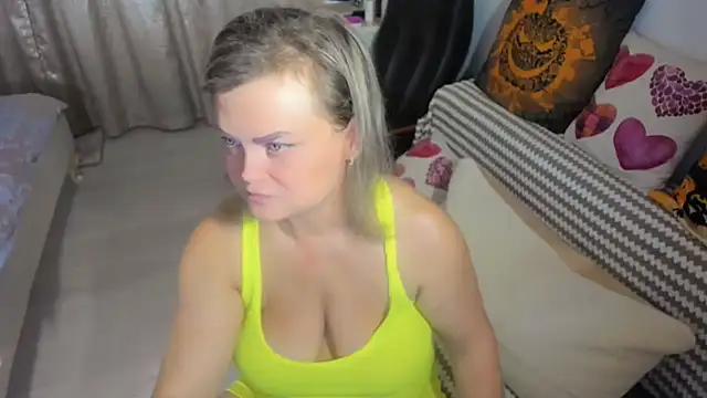 MildMature online show from October 2025 08:06:02 PM