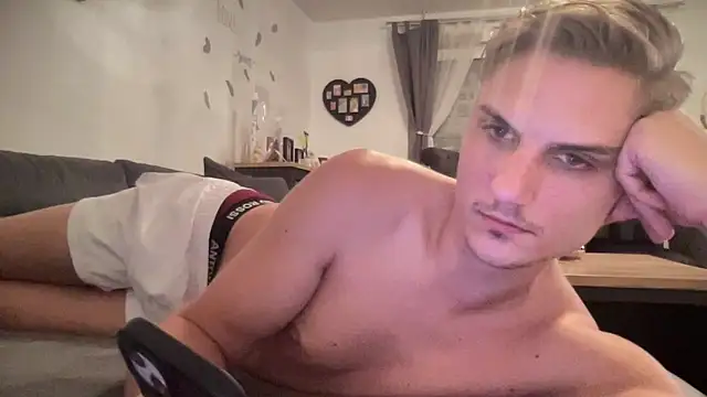 Sweetbooy90 online show from October 2025 09:38:02 PM