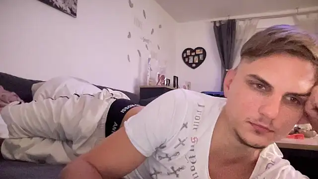 Sweetbooy90 online show from October 2025 09:27:02 PM
