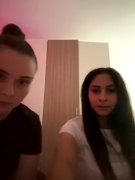 Snapshot of FemmeAffair chatting on October 2025 07:16:01 PM FemmeAffair online show from October 2025 07:16:01 PM