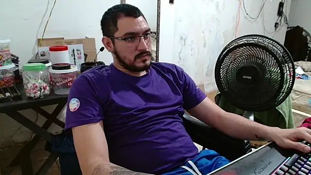 Leonino231 online show from November 2025 08:09:02 PM