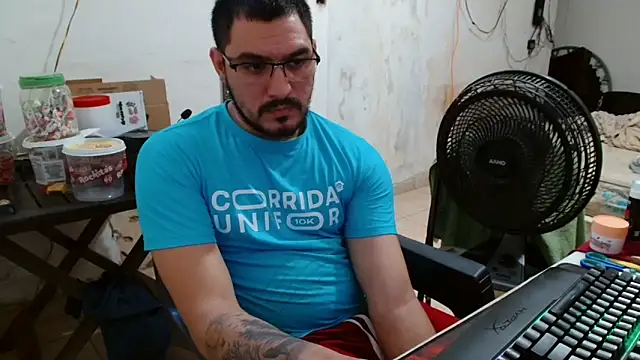 Leonino231 online show from November 2025 06:01:01 PM