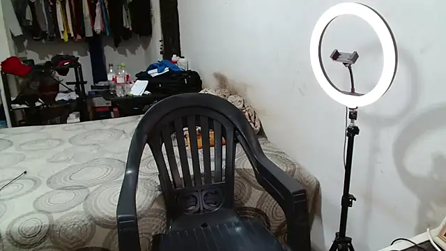 Leonino231 online show from March 2026 04:41:01 PM