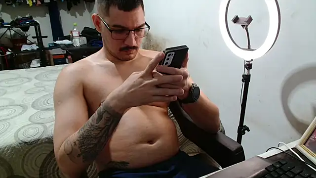 Leonino231 online show from March 2026 08:18:01 PM