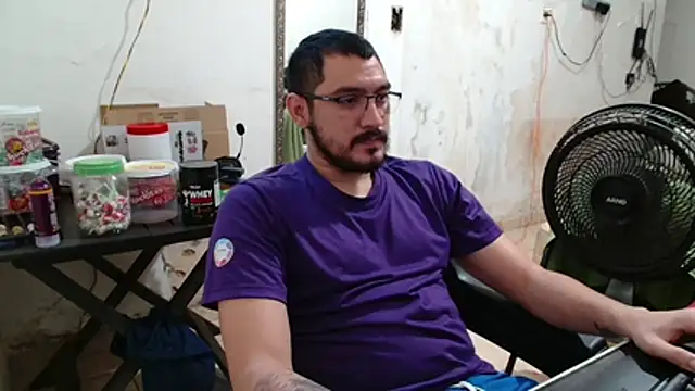 Leonino231 online show from November 2025 05:24:01 PM