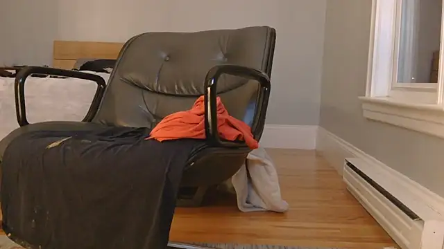 Snapshot of hungbottom603 chatting on December 2025 11:42:02 PM hungbottom603 online show from December 2025 11:42:02 PM