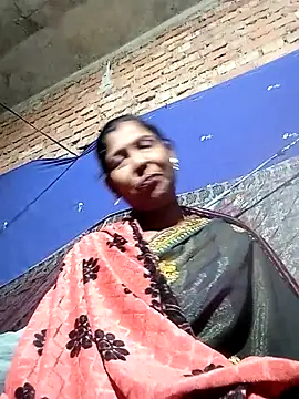 Savita992 online show from November 2025 07:35:02 PM