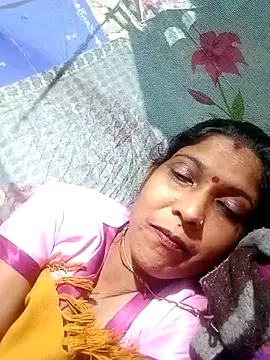 Savita992 online show from November 2025 05:46:05 PM