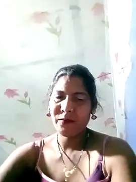 Savita992 online show from April 2026 06:25:02 PM