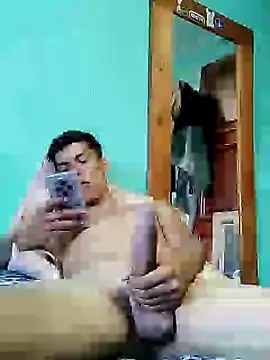 Snapshot of frankitocam4 chatting on February 2026 10:29:01 PM frankitocam4 online show from February 2026 10:29:01 PM