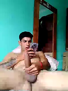 Snapshot of frankitocam4 chatting on March 2026 05:30:01 PM frankitocam4 online show from March 2026 05:30:01 PM