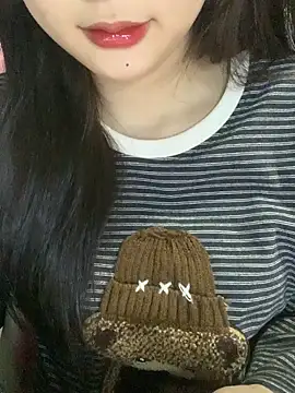 Linhtruong  online show from December 2025 03:56:01 AM