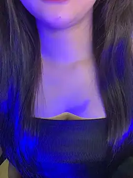 Linhtruong  online show from April 2026 04:03:01 AM