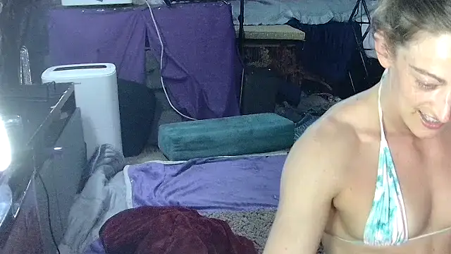 aquafoxy online show from May 2026 02:23:01 AM
