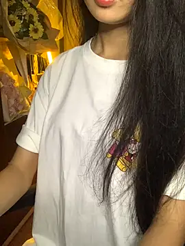 Nhinhi18 online show from November 2025 03:06:02 PM