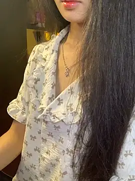 Nhinhi18 online show from April 2026 03:14:01 PM