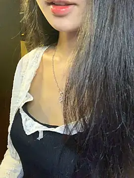 Nhinhi18 online show from May 2026 03:50:01 PM