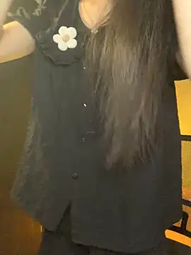 Nhinhi18 online show from April 2026 03:30:01 PM