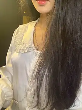 Nhinhi18 online show from May 2026 04:04:02 PM