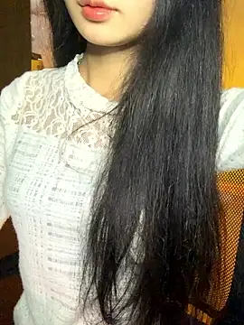 Nhinhi18 online show from February 2026 04:03:02 PM