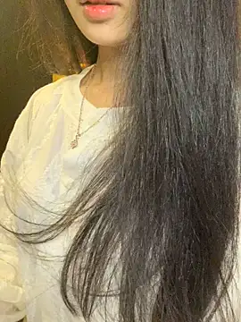 Nhinhi18 online show from April 2026 03:04:01 PM