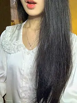 Nhinhi18 online show from February 2026 04:15:02 PM