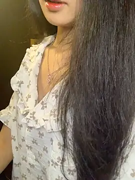 Nhinhi18 online show from April 2026 03:25:01 PM