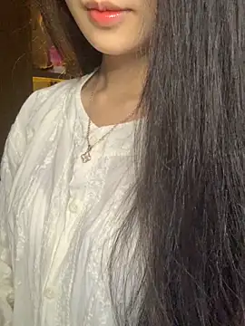 Nhinhi18 online show from April 2026 03:02:02 PM