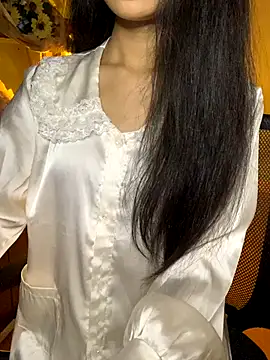 Nhinhi18 online show from September 2025 03:29:02 PM